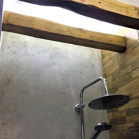 Cosy Industrial Style Little Home Just 5Minutes From Waterfront Salonicco Esterno foto